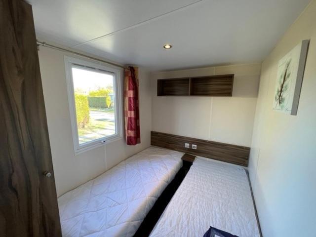 chalet kajuit 418 op 5 sterren camping bergumermeer Hotel Suameer Buitenkant foto